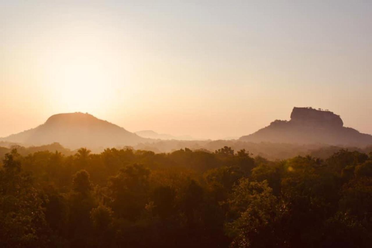 Choona Lodge 'View Of Sigiriya & Pidurangala With Sunrise' Ngoại thất bức ảnh