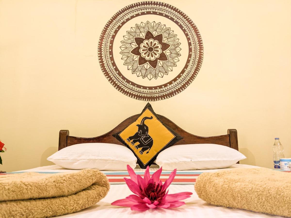 Choona Lodge 'View Of Sigiriya & Pidurangala With Sunrise' Ngoại thất bức ảnh